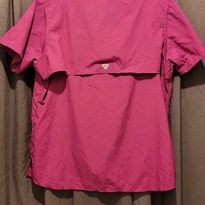 Woman's XL / Columbia PFG short sleeve shirt.